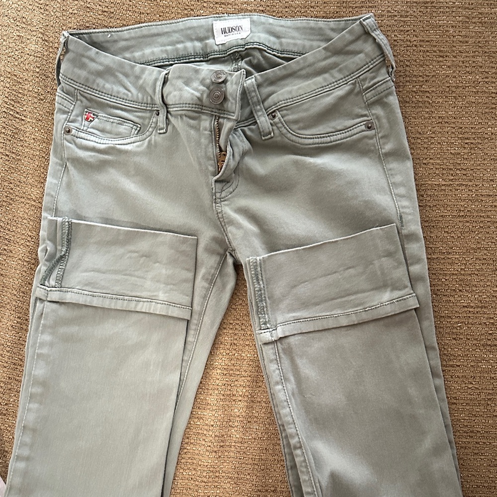 Hudson Light Green Straight Cuff Capri Pants